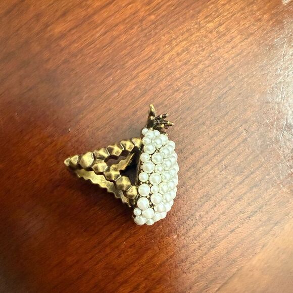 Brand new Gucci ring size 8 comes with box and dustbag - Picture 10 of 16